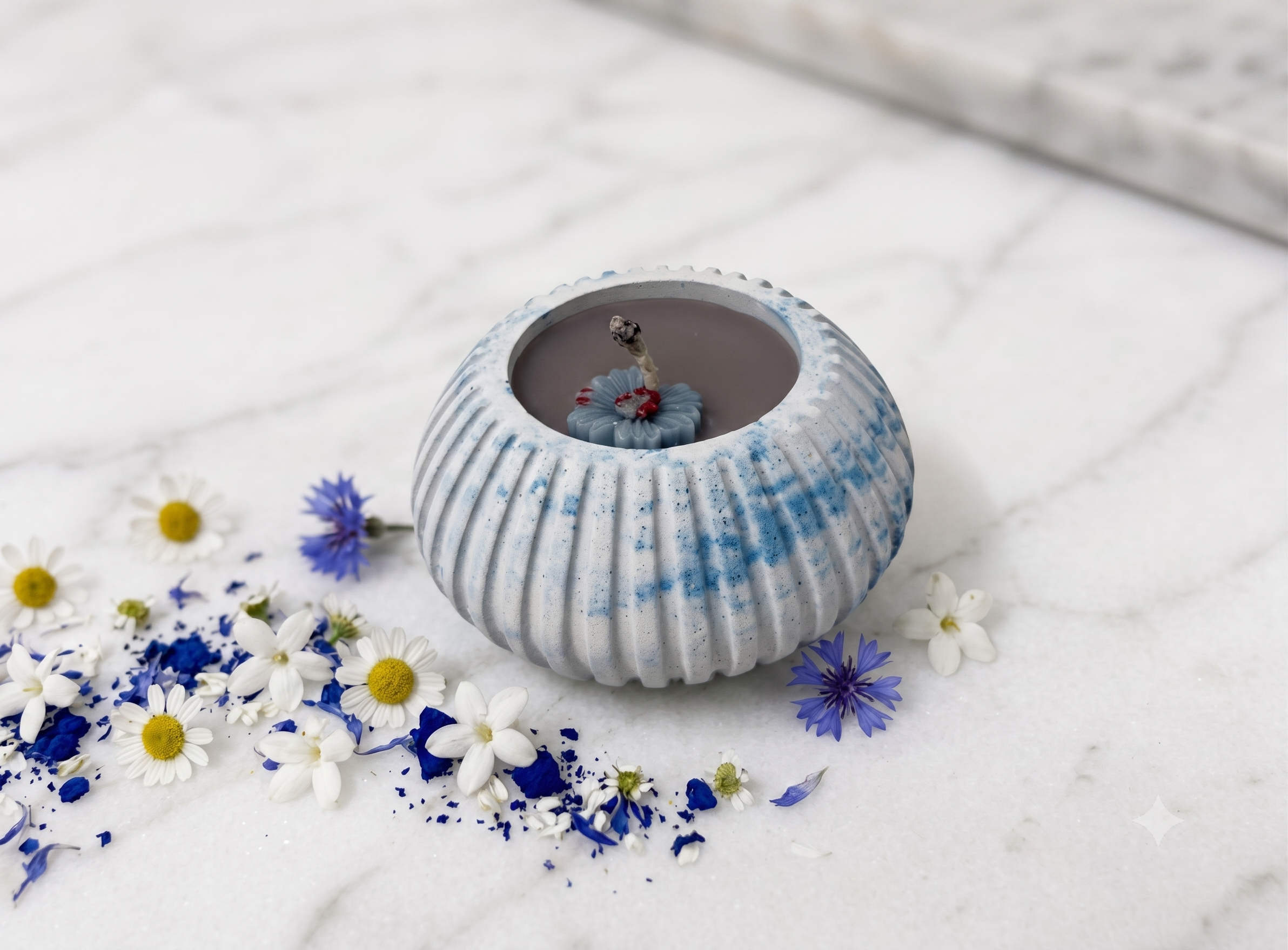 Ribbed Concrete Candle